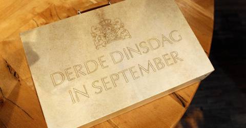 Miljoenennota koffer derde dinsdag in september